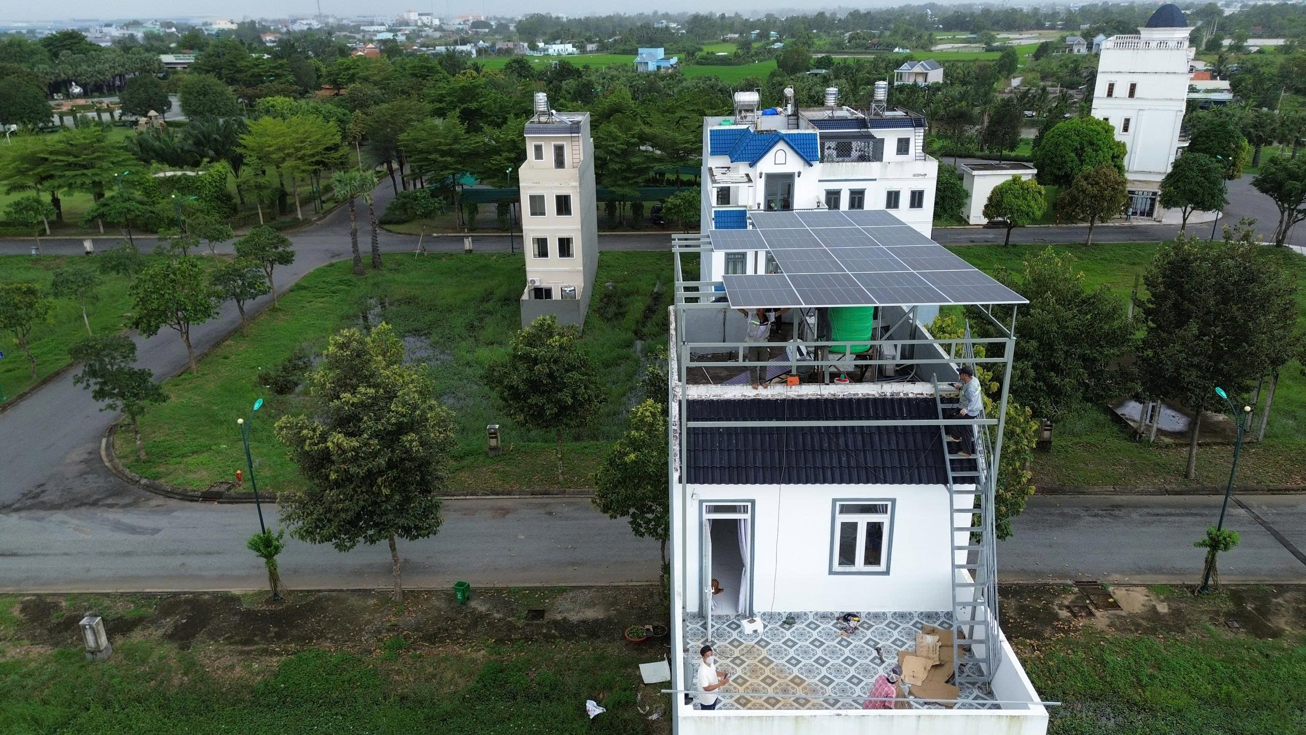 LẠI CÓ DỊP PHỦ 